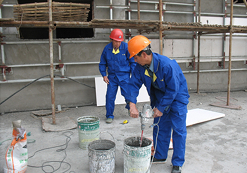Preparation-of-adhesive-mortars
